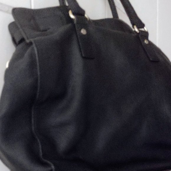 Michael Kors Black Hamilton Handbag Cross Grain Leather Padlock/Key Design - Picture 3 of 7